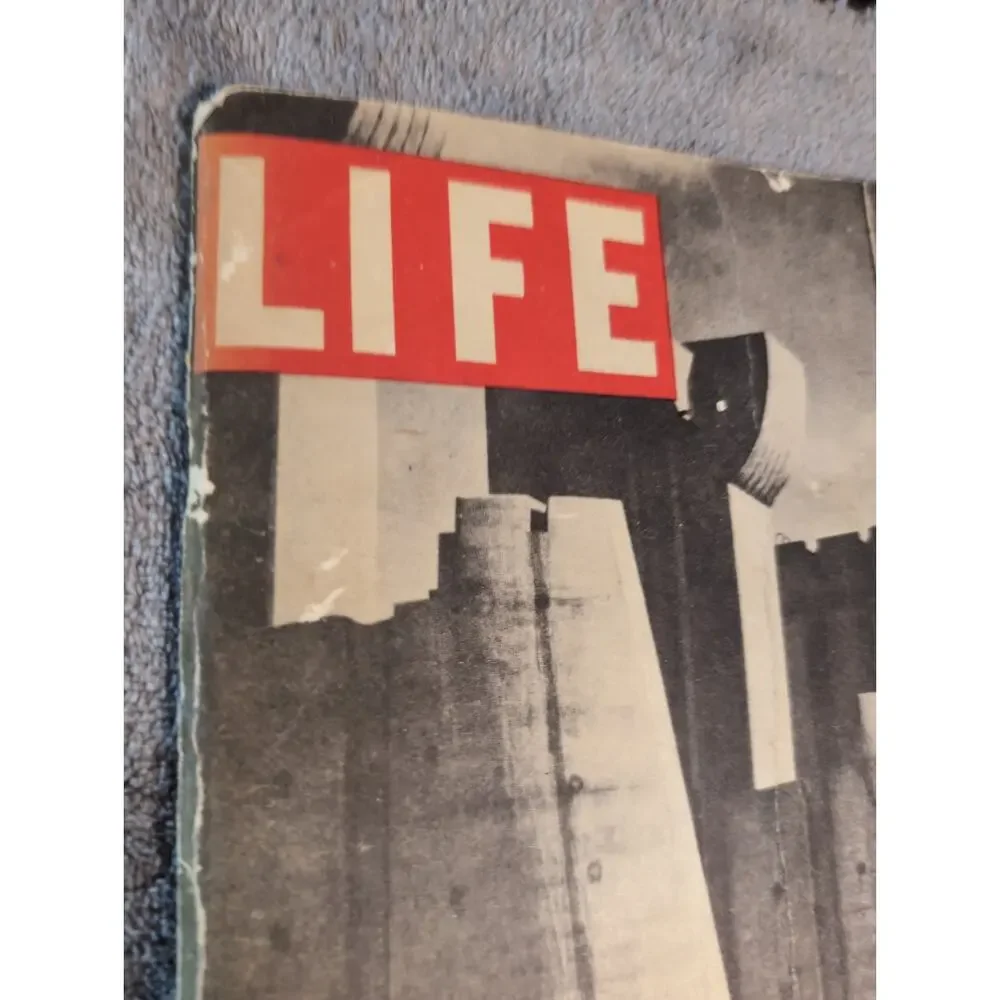 LIFE Magazine November 23, 1936, Vol. 1, No. 1 - Salesman Size